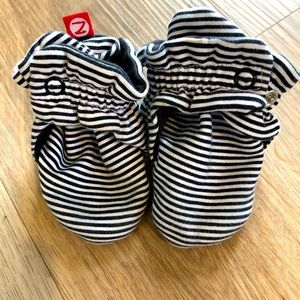 Zutano booties 6m black and white stripes
